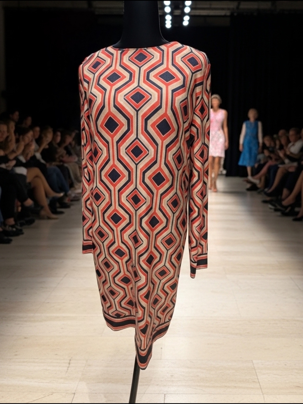Michael Kors Geometric Shift Dress in Coral, Navy and White (A52)